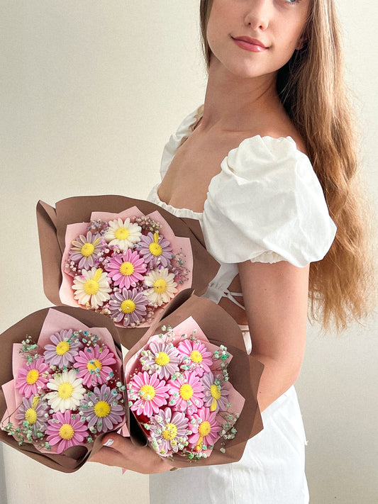 Candle camomille bouquet