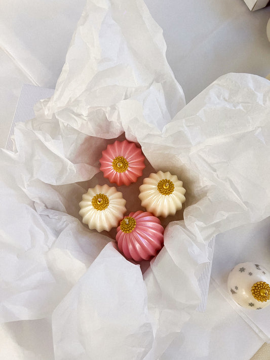Glossy "Ceramic" Christmas Ball