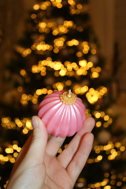 Glossy "Ceramic" Christmas Ball